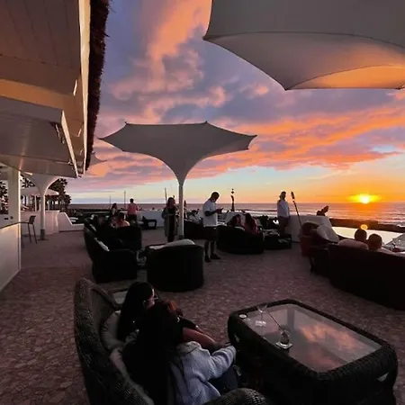 Big Beachfront In Los Cristianos! Apartamento *
